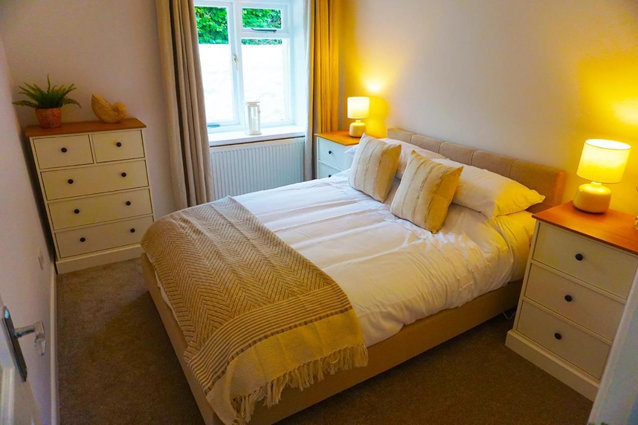 Staycation At Pine Cottage, A Newly Refurbished Holiday Cottage Goodwick Kültér fotó